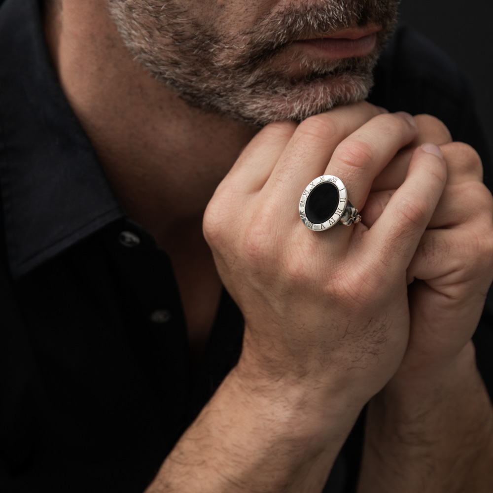 Bague homme chevalière argent pierre onyx têtes de mort memori mento – Image 2