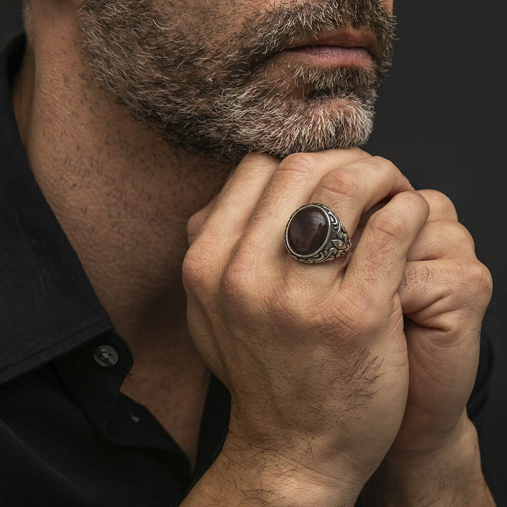 Alternative view of Chevalière homme royale œil de tigre argent