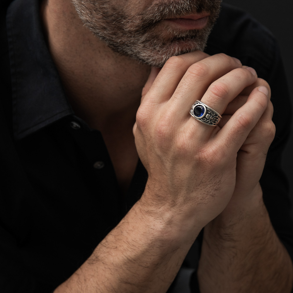 Alternative view of Bague homme argent tête de mort pierre bleue solo skulls