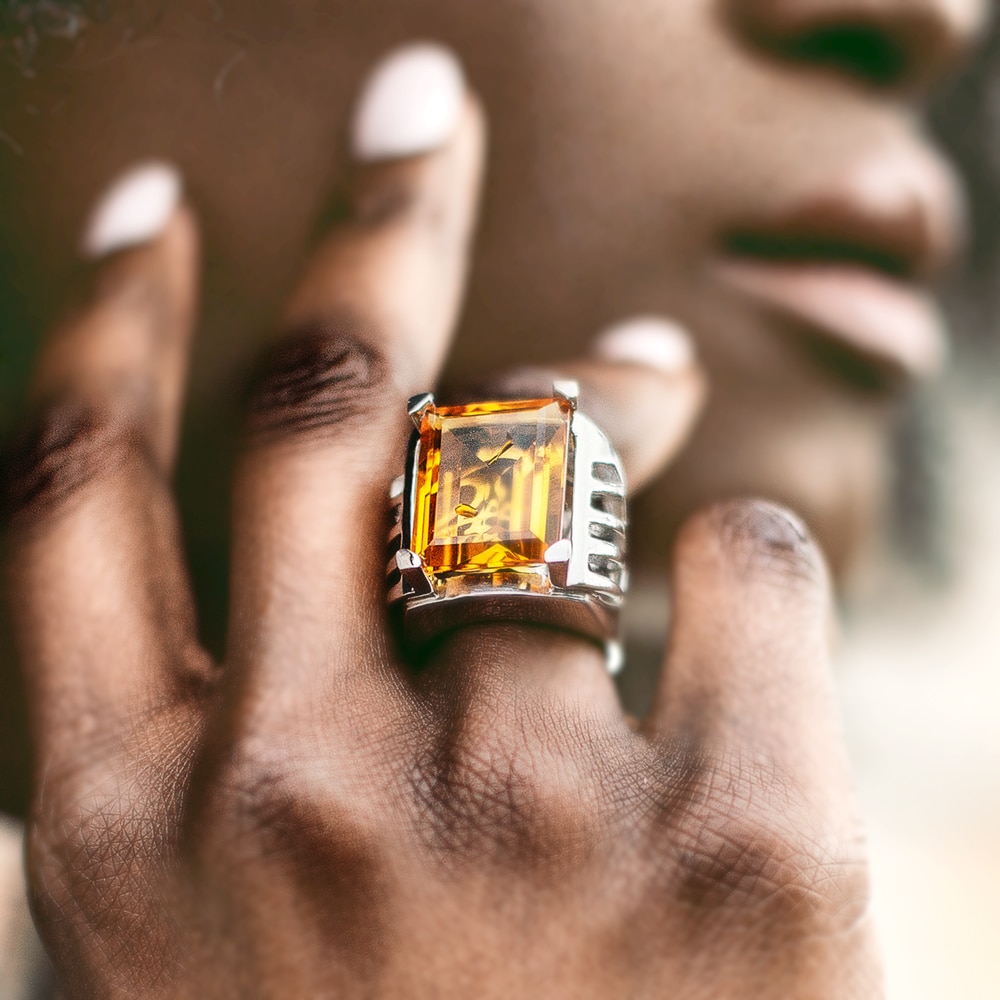 Alternative view of Bague Matit argent doré pierre onyx noir