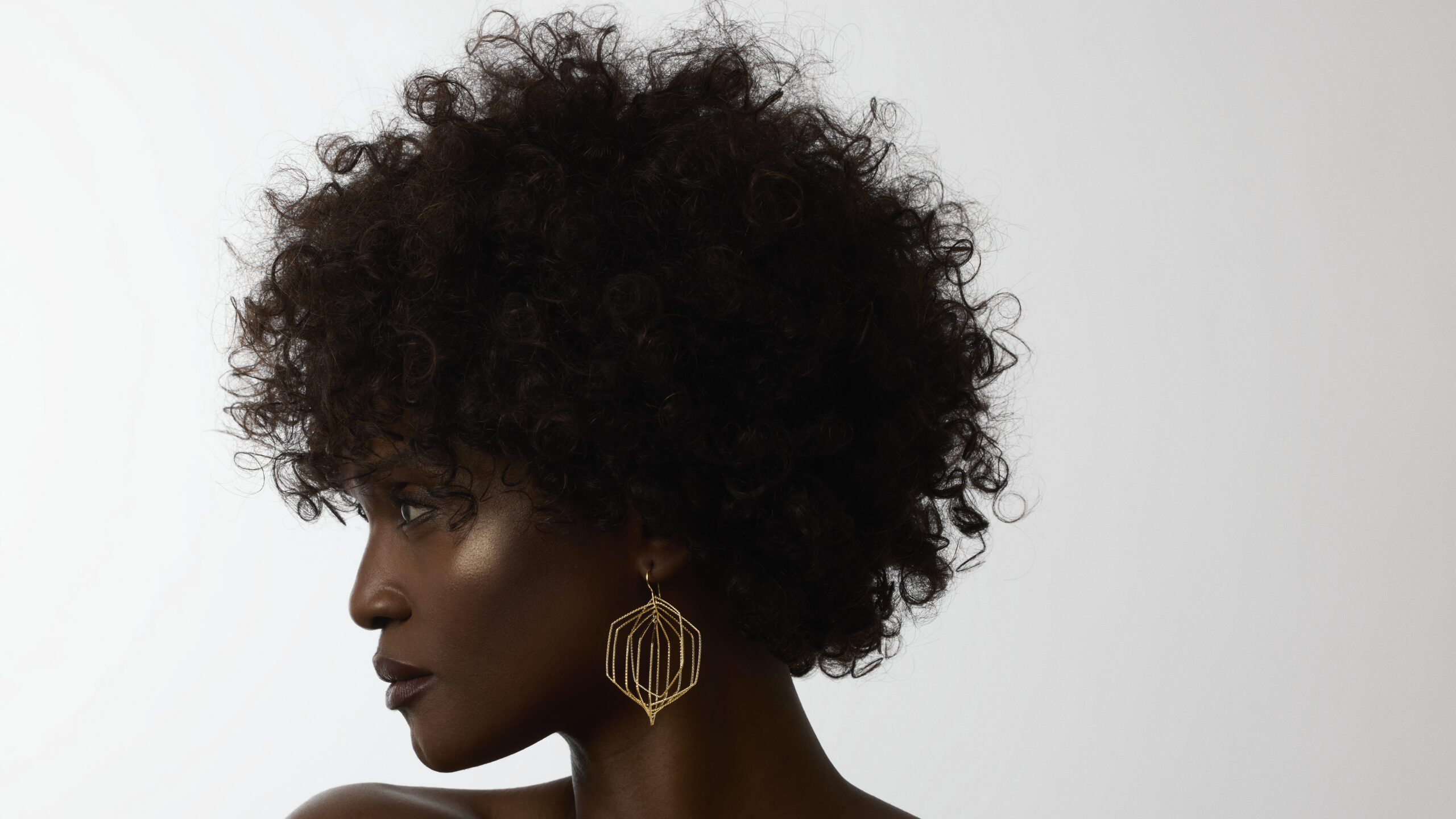 Boucles d'oreilles argent doré diamanté forme losange – Image 2