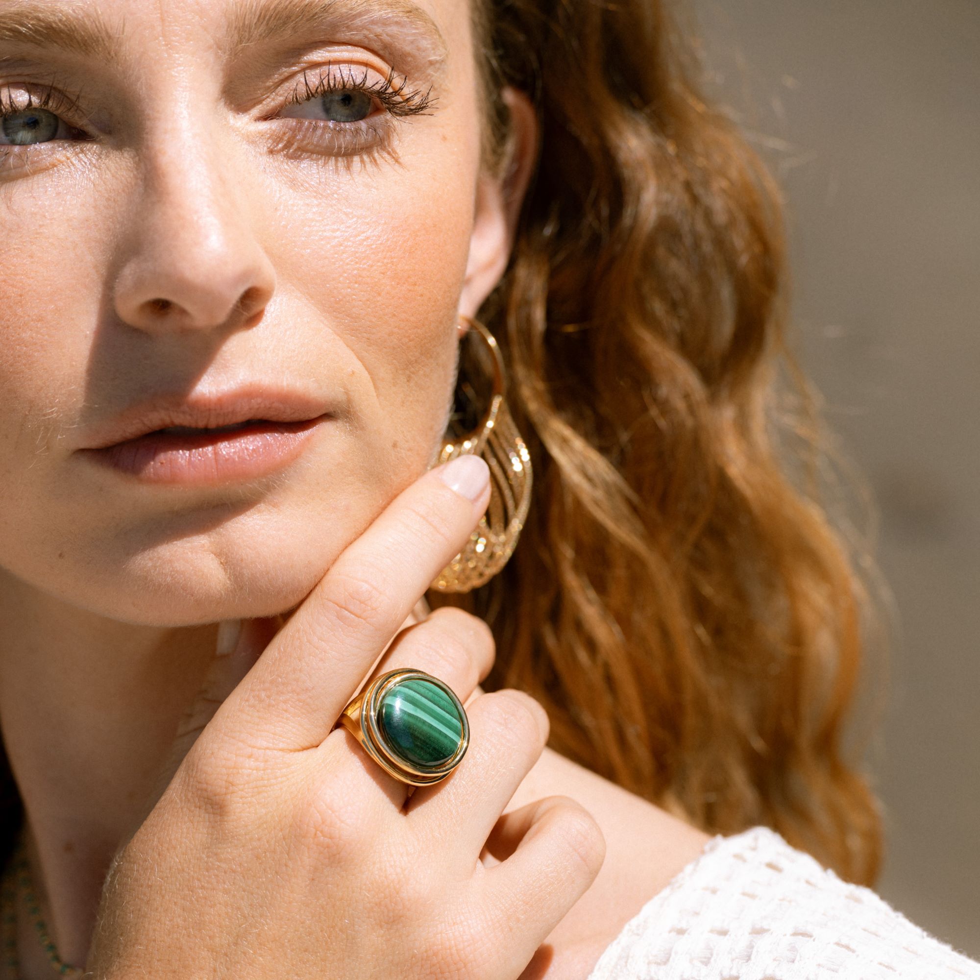 Boucles d'oreilles en argent doré volute – Image 2