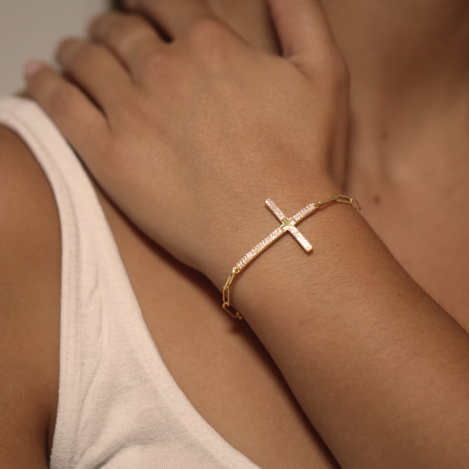 Bracelet chaine argent croix serti de pierre blanche – Image 2