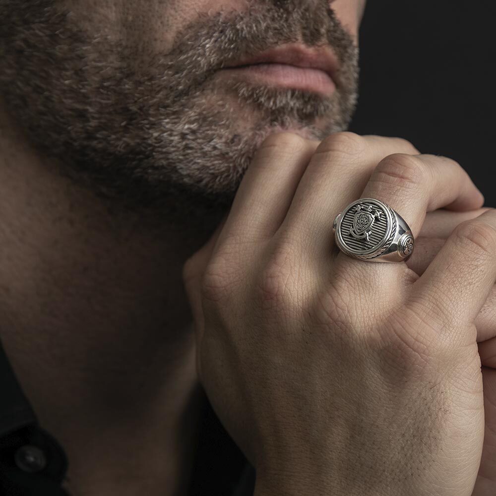 Alternative view of Chevalière homme argent blason homme