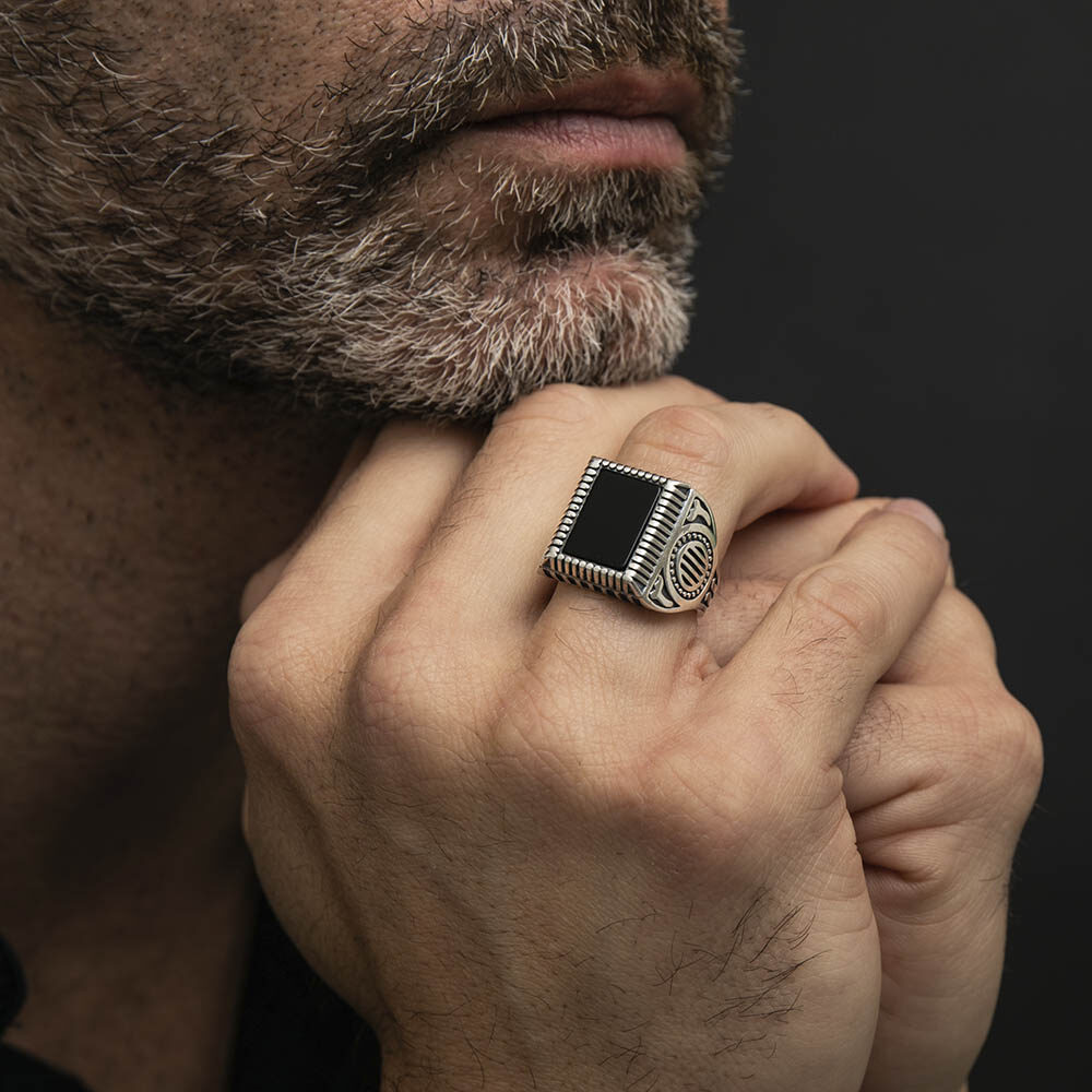 Alternative view of Chevalière homme argent rock love agate noire