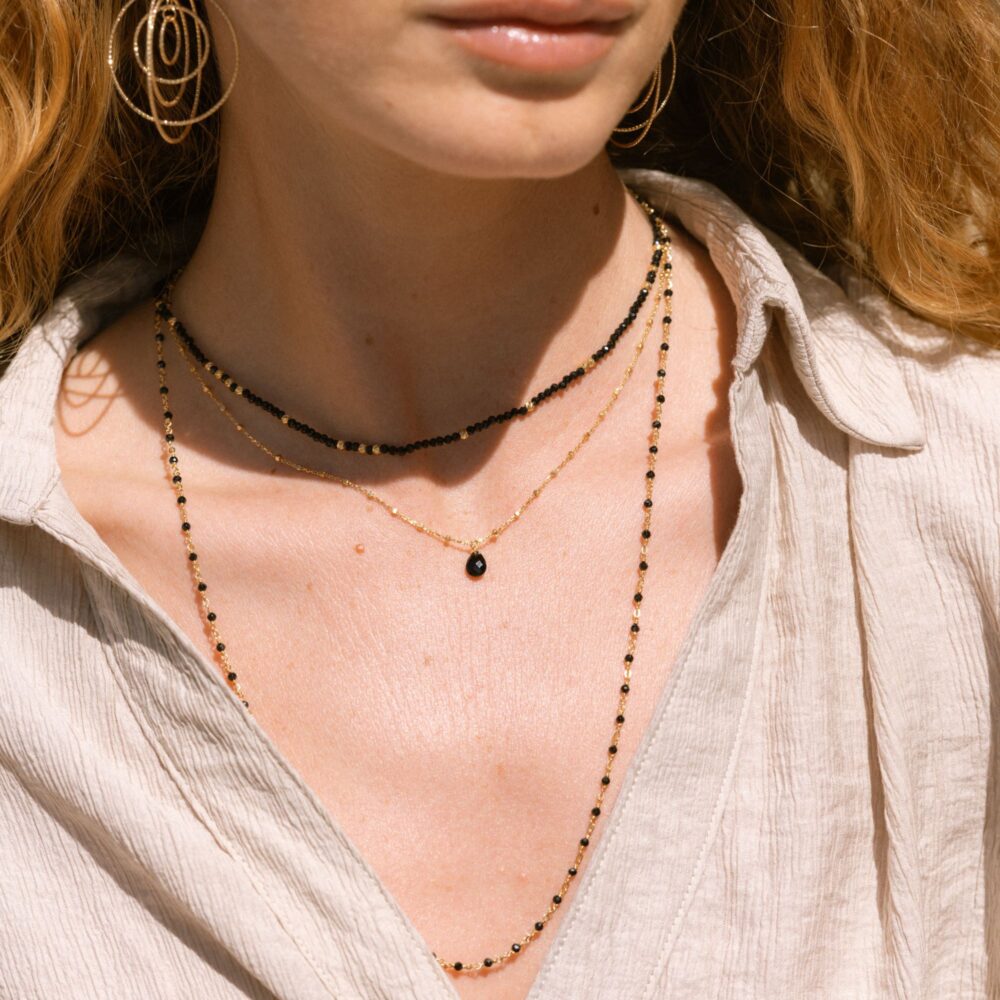 Alternative view of Collier argent doré simple perles Spinelle noire