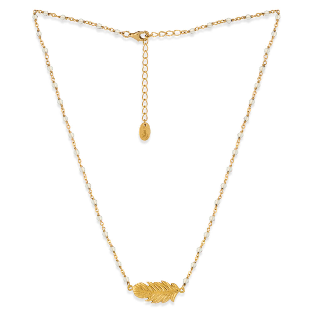 Alternative view of Collier argent doré plume et pierres naturelles blanches