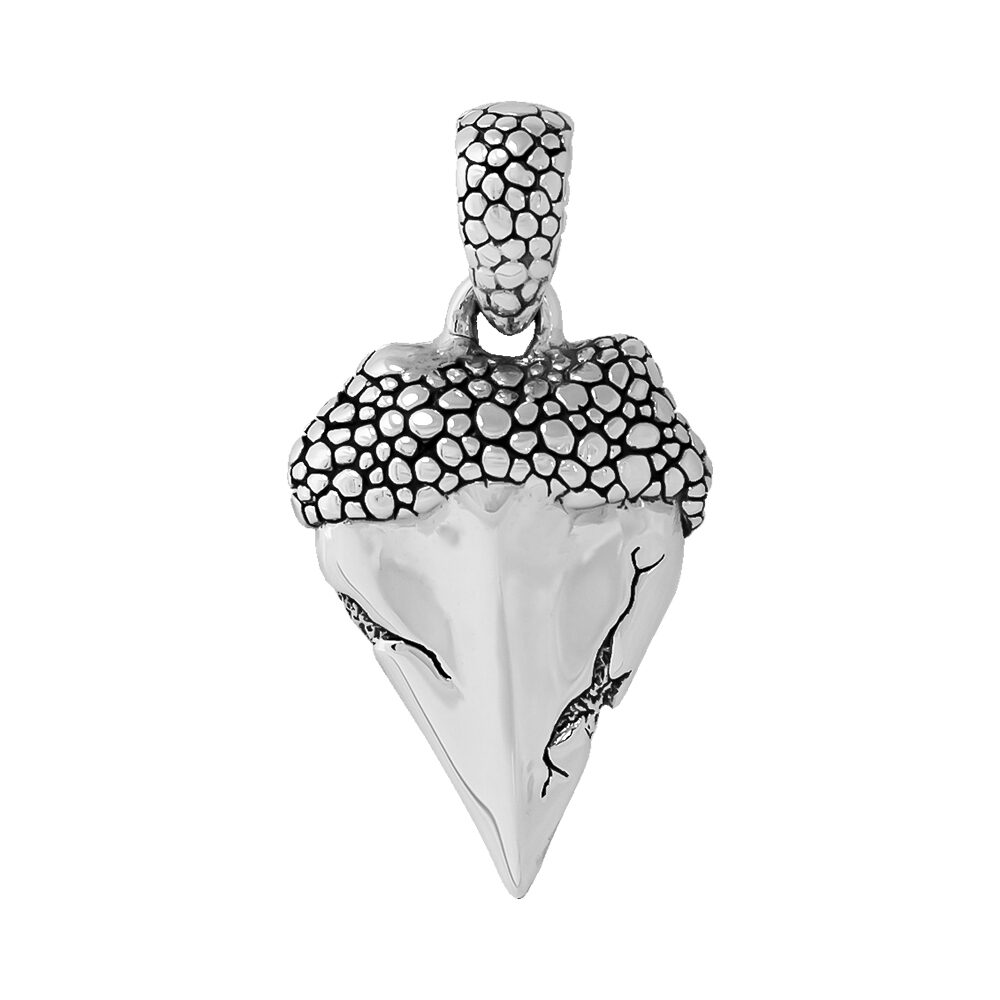 Alternative view of Collier homme dent de requin argent